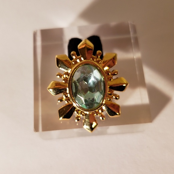 Vintage 1990s  Faceted Clip Earrings - Picture 2 of 6